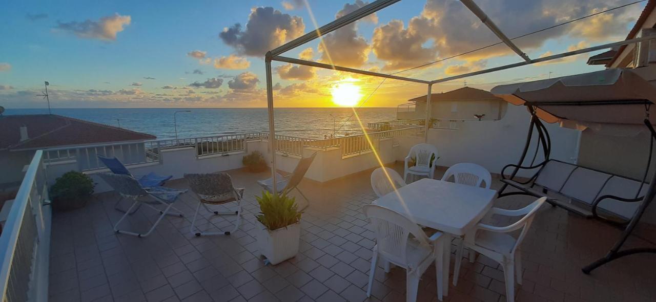 Attico Bellavista Villa Marina di Ragusa Exterior foto